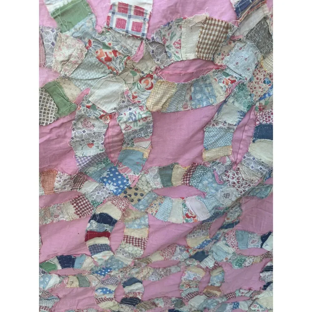 1930'S/40'S ANTIQUE PINK DOUBLE WEDDING RING QUILT TOP 65 X 85